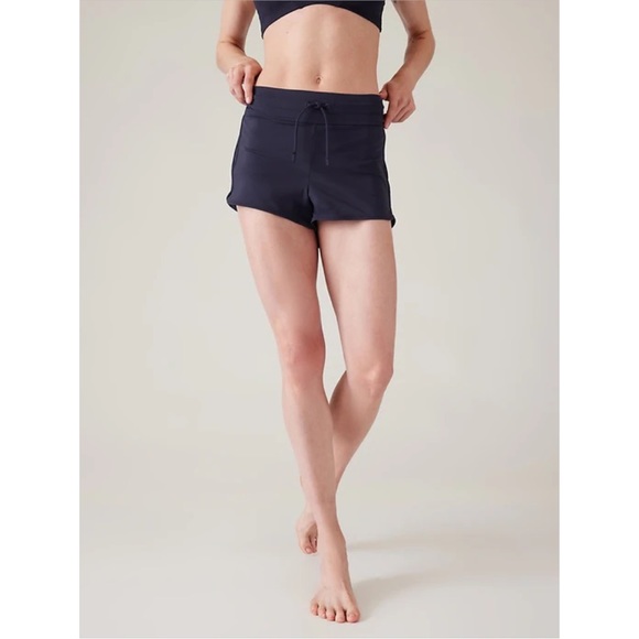 NWT Athleta Surge Short - Picture 2 of 8